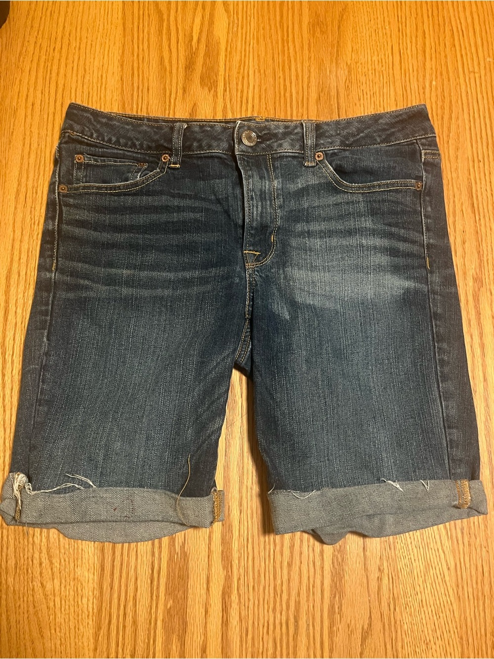 Women’s American Eagle Skinny Bermuda Denim Shorts Size 12
